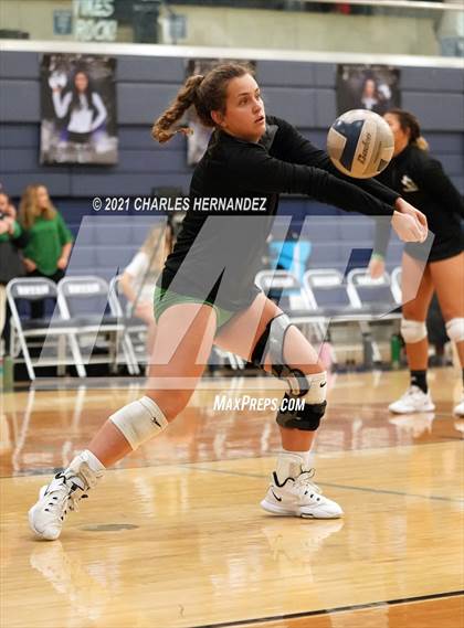 Thumbnail 1 in Rusk vs. Burnet (UIL 4A Area Playoff) photogallery.