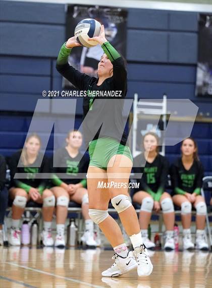 Thumbnail 1 in Rusk vs. Burnet (UIL 4A Area Playoff) photogallery.