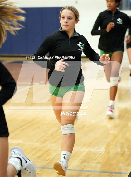 Thumbnail 1 in Rusk vs. Burnet (UIL 4A Area Playoff) photogallery.