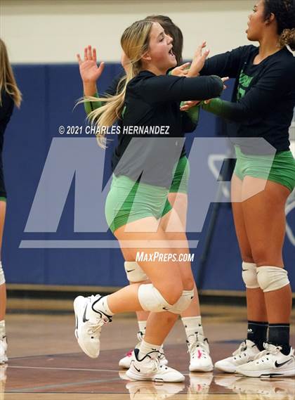 Thumbnail 2 in Rusk vs. Burnet (UIL 4A Area Playoff) photogallery.