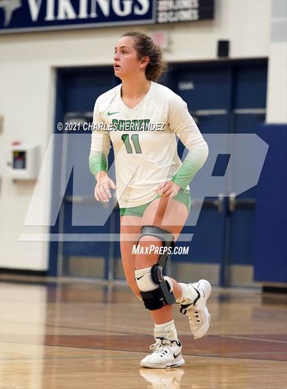 Thumbnail 2 in Rusk vs. Burnet (UIL 4A Area Playoff) photogallery.