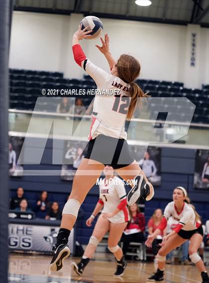 Thumbnail 2 in Rusk vs. Burnet (UIL 4A Area Playoff) photogallery.