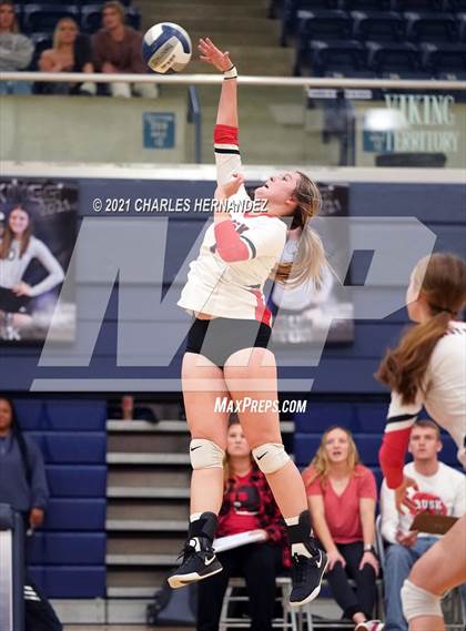 Thumbnail 2 in Rusk vs. Burnet (UIL 4A Area Playoff) photogallery.