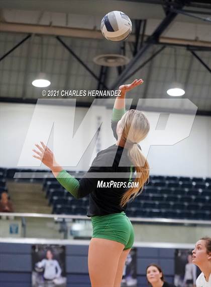Thumbnail 2 in Rusk vs. Burnet (UIL 4A Area Playoff) photogallery.