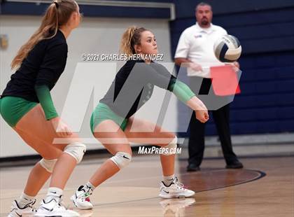 Thumbnail 2 in Rusk vs. Burnet (UIL 4A Area Playoff) photogallery.