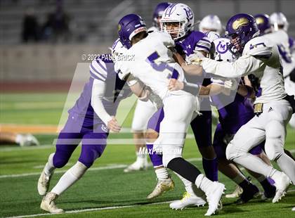 Thumbnail 2 in Shiner v Mason (UIL 2A D1 Area Round Playoff) photogallery.