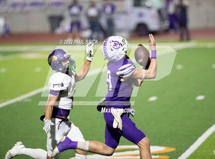 Thumbnail 1 in Shiner v Mason (UIL 2A D1 Area Round Playoff) photogallery.