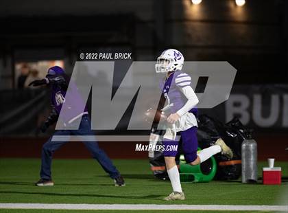 Thumbnail 2 in Shiner v Mason (UIL 2A D1 Area Round Playoff) photogallery.