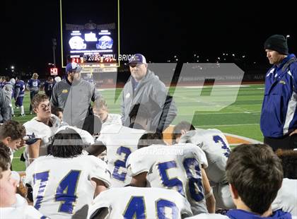 Thumbnail 2 in Shiner v Mason (UIL 2A D1 Area Round Playoff) photogallery.