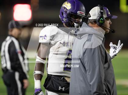 Thumbnail 2 in Shiner v Mason (UIL 2A D1 Area Round Playoff) photogallery.