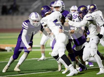 Thumbnail 1 in Shiner v Mason (UIL 2A D1 Area Round Playoff) photogallery.