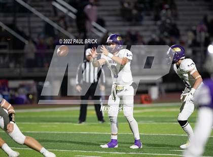 Thumbnail 2 in Shiner v Mason (UIL 2A D1 Area Round Playoff) photogallery.