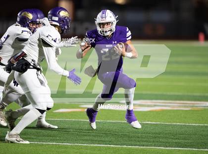 Thumbnail 1 in Shiner v Mason (UIL 2A D1 Area Round Playoff) photogallery.