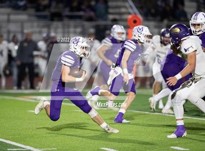 Thumbnail 2 in Shiner v Mason (UIL 2A D1 Area Round Playoff) photogallery.
