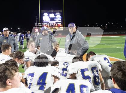 Thumbnail 3 in Shiner v Mason (UIL 2A D1 Area Round Playoff) photogallery.