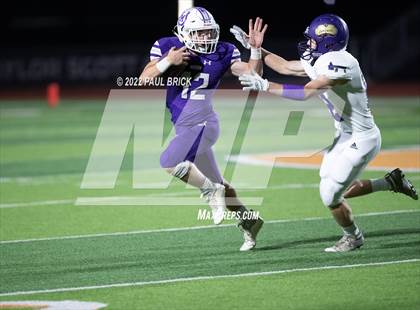 Thumbnail 2 in Shiner v Mason (UIL 2A D1 Area Round Playoff) photogallery.