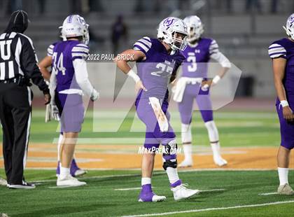Thumbnail 3 in Shiner v Mason (UIL 2A D1 Area Round Playoff) photogallery.