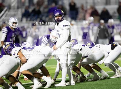 Thumbnail 3 in Shiner v Mason (UIL 2A D1 Area Round Playoff) photogallery.