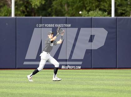 Thumbnail 1 in Martin vs. Carroll (UIL 6A Region 1 Final) photogallery.