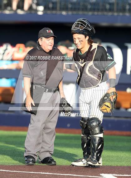 Thumbnail 3 in Martin vs. Carroll (UIL 6A Region 1 Final) photogallery.