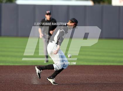 Thumbnail 1 in Martin vs. Carroll (UIL 6A Region 1 Final) photogallery.