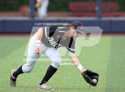 Thumbnail 1 in Martin vs. Carroll (UIL 6A Region 1 Final) photogallery.