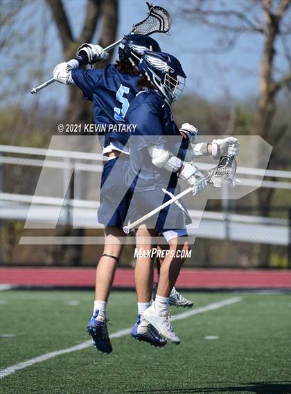 Thumbnail 2 in East Catholic @ Xavier photogallery.