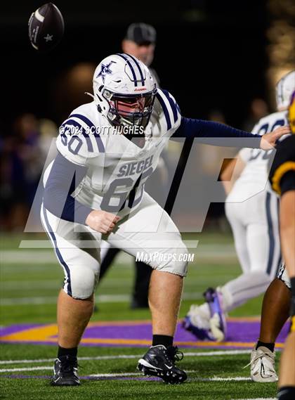 Thumbnail 1 in Siegel @ Smyrna photogallery.