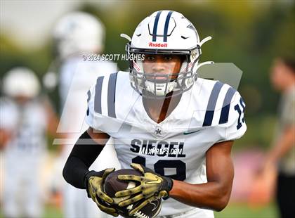 Thumbnail 1 in Siegel @ Smyrna photogallery.