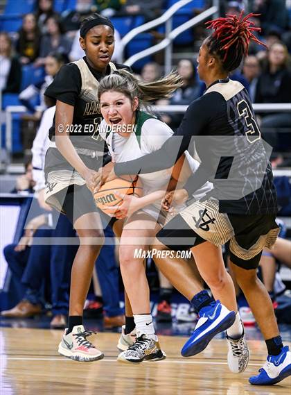 Thumbnail 1 in Bishop Manogue vs. Spring Valley (NIAA State 5A Semifinal) photogallery.