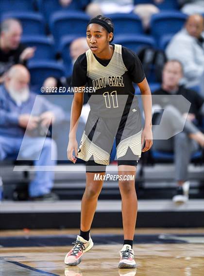 Thumbnail 2 in Bishop Manogue vs. Spring Valley (NIAA State 5A Semifinal) photogallery.