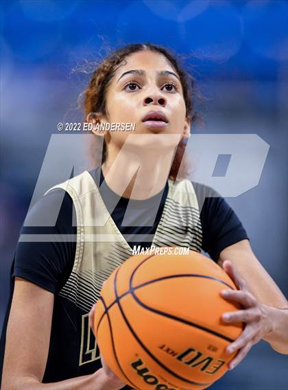Thumbnail 2 in Bishop Manogue vs. Spring Valley (NIAA State 5A Semifinal) photogallery.