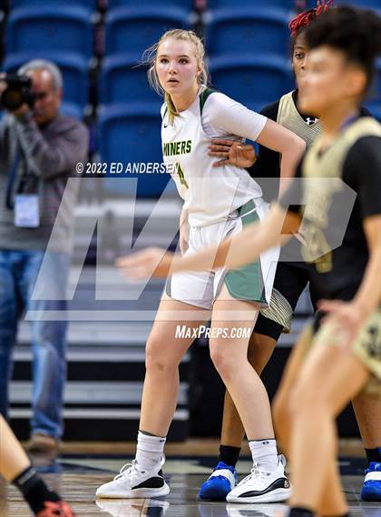Thumbnail 1 in Bishop Manogue vs. Spring Valley (NIAA State 5A Semifinal) photogallery.