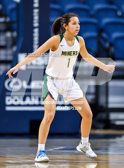 Thumbnail 2 in Bishop Manogue vs. Spring Valley (NIAA State 5A Semifinal) photogallery.