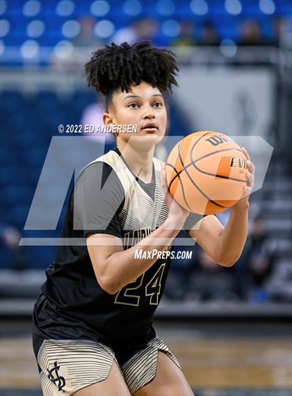 Thumbnail 1 in Bishop Manogue vs. Spring Valley (NIAA State 5A Semifinal) photogallery.