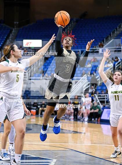 Thumbnail 3 in Bishop Manogue vs. Spring Valley (NIAA State 5A Semifinal) photogallery.