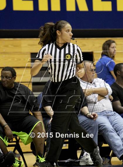 Thumbnail 1 in St. Mary's vs. Mater Dei (CIF State Open Division Final) photogallery.