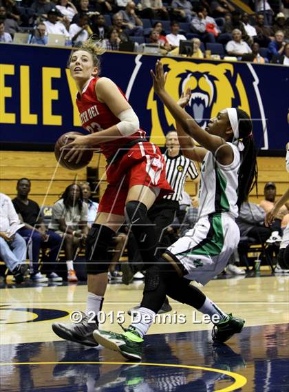 Thumbnail 2 in St. Mary's vs. Mater Dei (CIF State Open Division Final) photogallery.