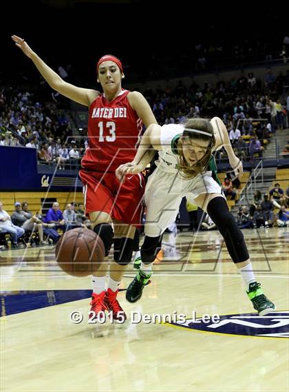 Thumbnail 1 in St. Mary's vs. Mater Dei (CIF State Open Division Final) photogallery.