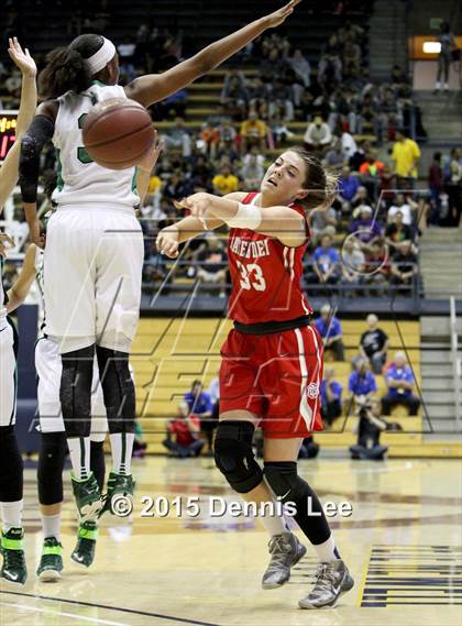 Thumbnail 2 in St. Mary's vs. Mater Dei (CIF State Open Division Final) photogallery.