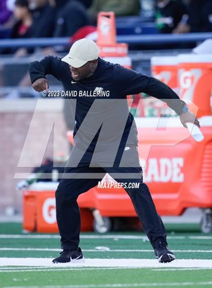 Thumbnail 3 in DeSoto vs. Southlake Carroll (UIL 6A D2 Semifinal Playoff) photogallery.