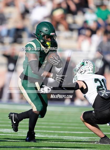 Thumbnail 1 in DeSoto vs. Southlake Carroll (UIL 6A D2 Semifinal Playoff) photogallery.