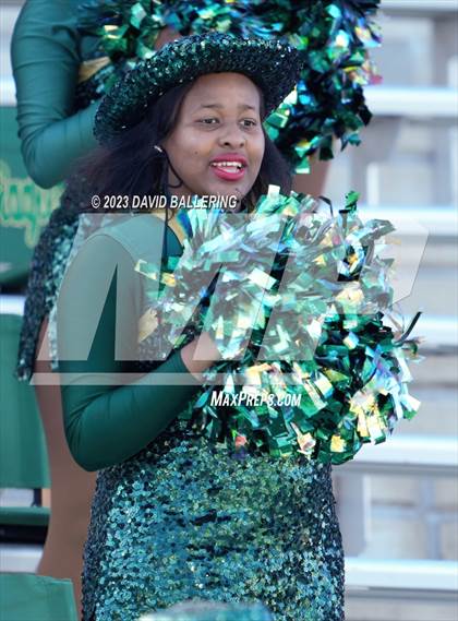Thumbnail 1 in DeSoto vs. Southlake Carroll (UIL 6A D2 Semifinal Playoff) photogallery.