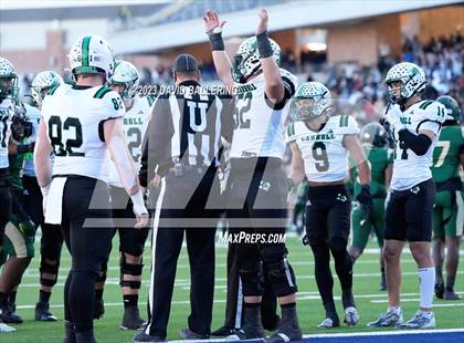 Thumbnail 3 in DeSoto vs. Southlake Carroll (UIL 6A D2 Semifinal Playoff) photogallery.