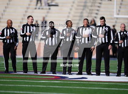 Thumbnail 1 in DeSoto vs. Southlake Carroll (UIL 6A D2 Semifinal Playoff) photogallery.