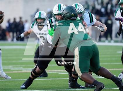 Thumbnail 3 in DeSoto vs. Southlake Carroll (UIL 6A D2 Semifinal Playoff) photogallery.