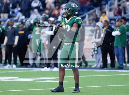 Thumbnail 2 in DeSoto vs. Southlake Carroll (UIL 6A D2 Semifinal Playoff) photogallery.