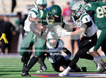 Thumbnail 3 in DeSoto vs. Southlake Carroll (UIL 6A D2 Semifinal Playoff) photogallery.