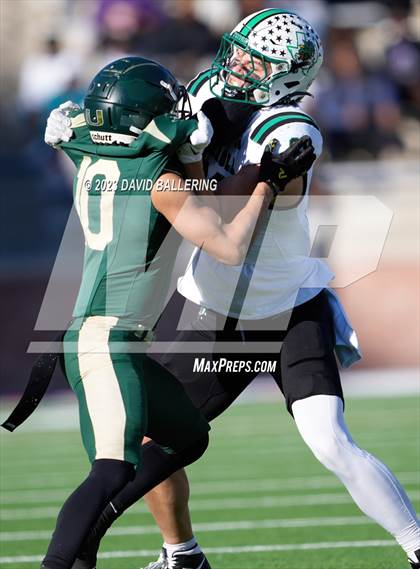 Thumbnail 3 in DeSoto vs. Southlake Carroll (UIL 6A D2 Semifinal Playoff) photogallery.