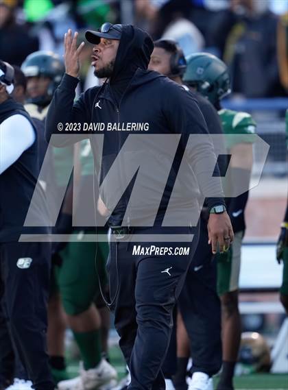 Thumbnail 3 in DeSoto vs. Southlake Carroll (UIL 6A D2 Semifinal Playoff) photogallery.